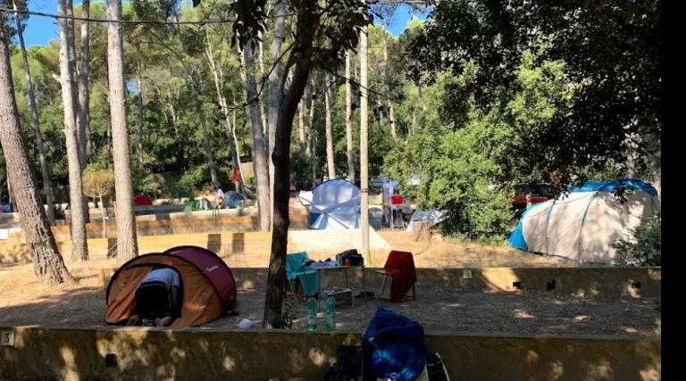 Camping Tamariu