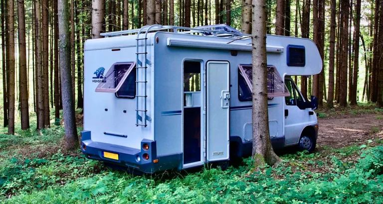 Caravanas y autocaravanas: características y diferencias